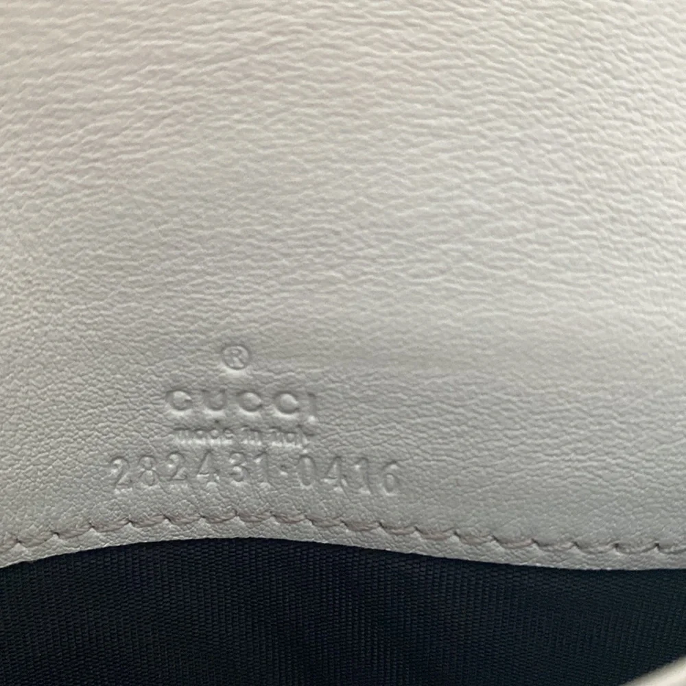 GUCCI wallet. Very gently used - Picture 9 of 9